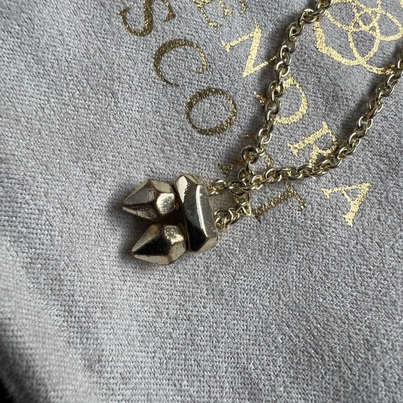 Kendra Scott Eliana Bracelet - Picture 2 of 4